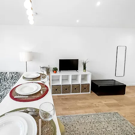 Sympa-lumineux Proche Paris - 7 Mn Metro 11 Apartment